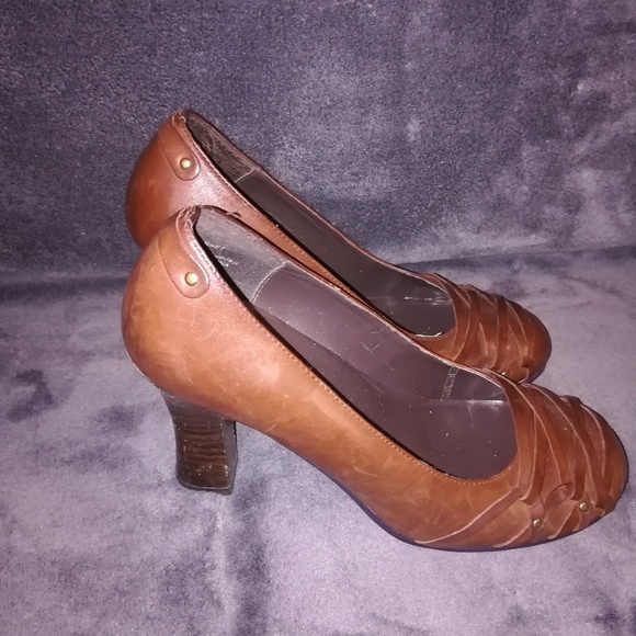 Women's Leather upper shoes - Picture 2 of 3